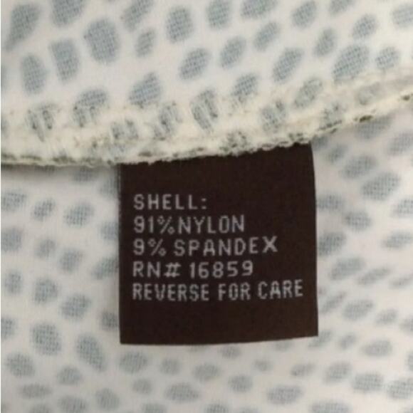 J. McLaughlin for Dillards Animal Print Sage Green Subtle Cheetah V neck 3/4 - Picture 4 of 4